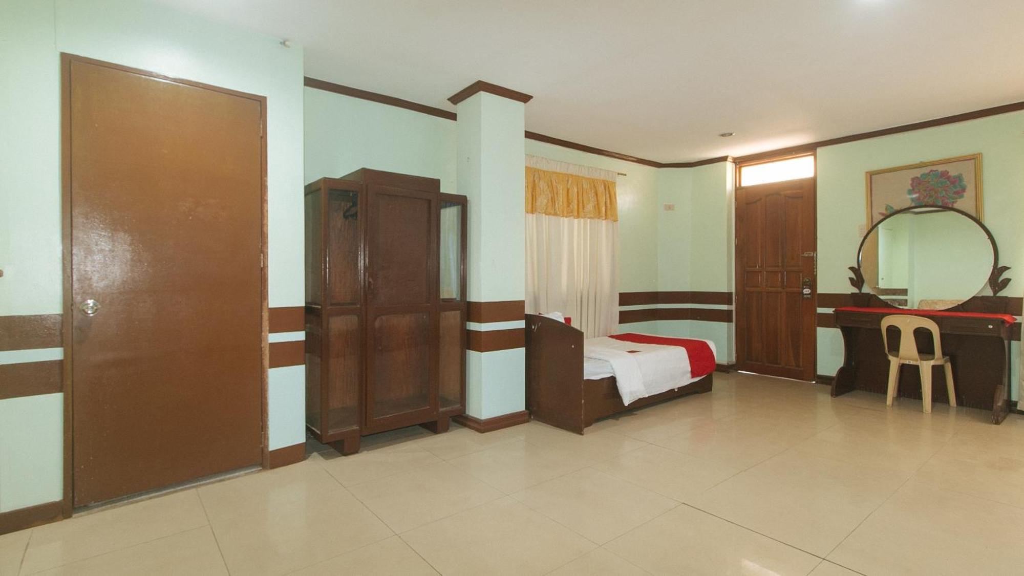 Reddoorz At Maanyag Pension House Mandaue Себу Экстерьер фото