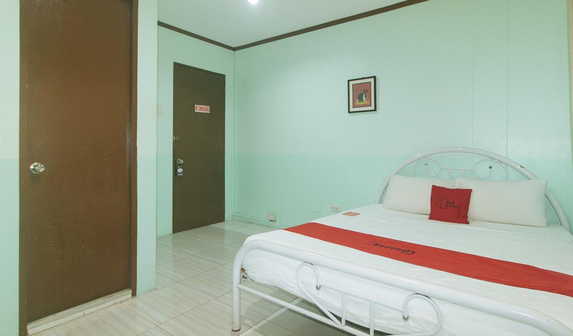 Reddoorz At Maanyag Pension House Mandaue Себу Экстерьер фото